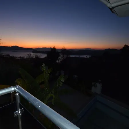 Sunsets Willa *